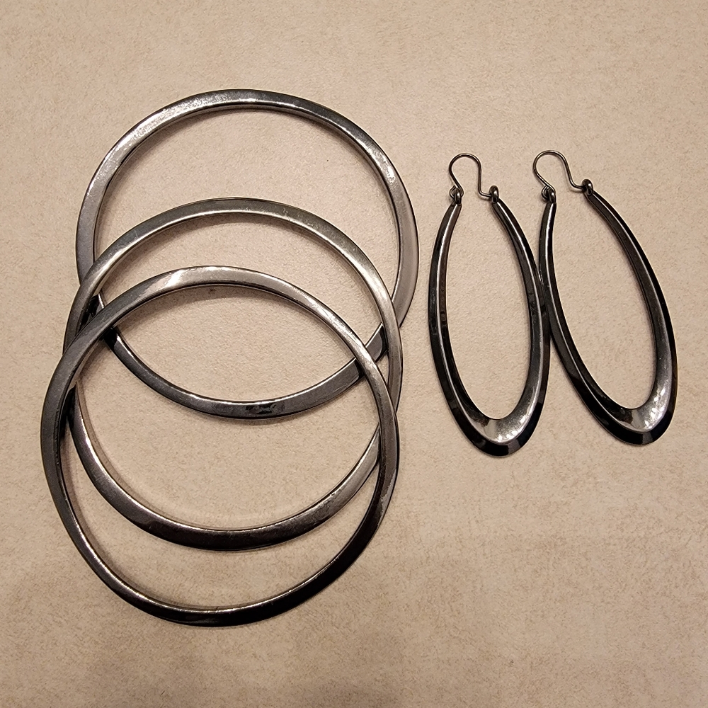 Earring and Bracelet Set